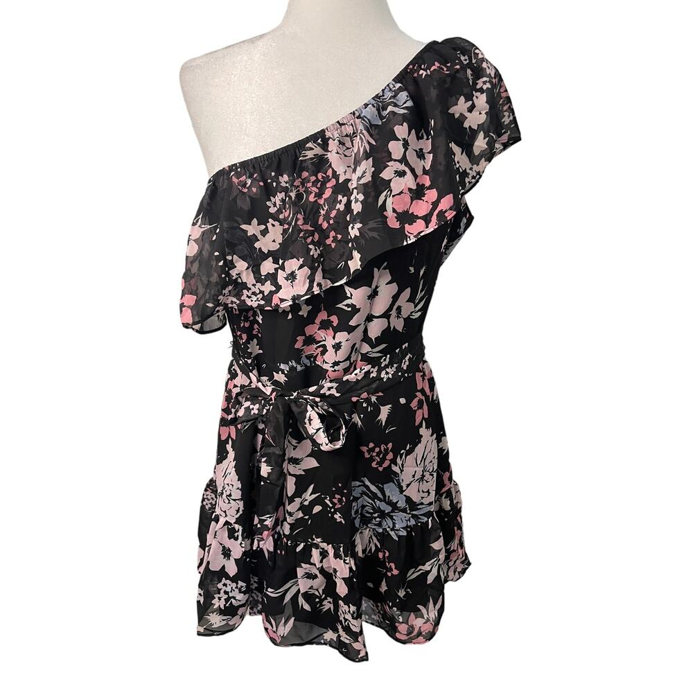 NWT Yumi Kim Model Behavior One shoulder floral mini dress - Medium